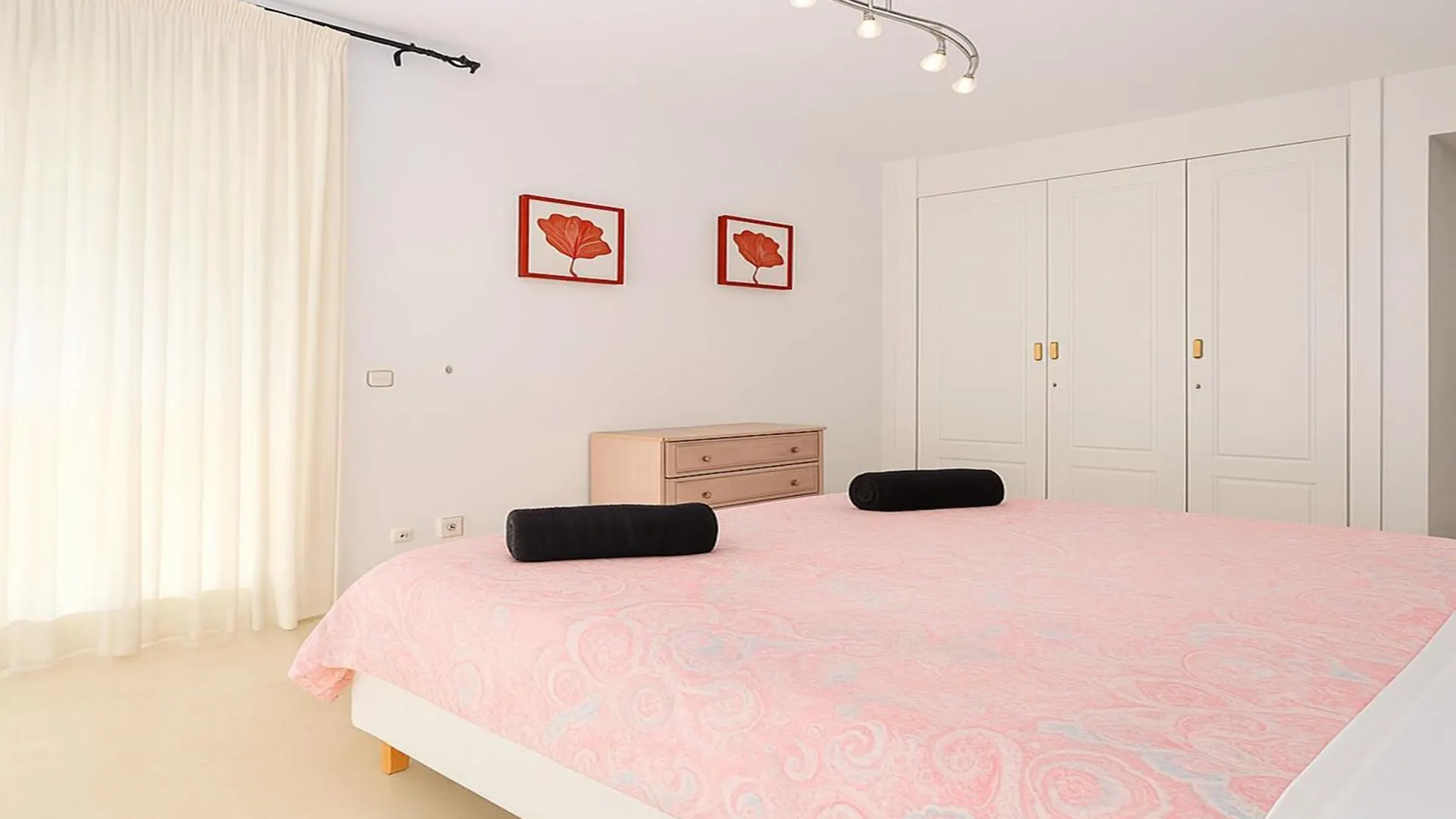 El Coral Apartment - First Beach Line Estepona 0*,